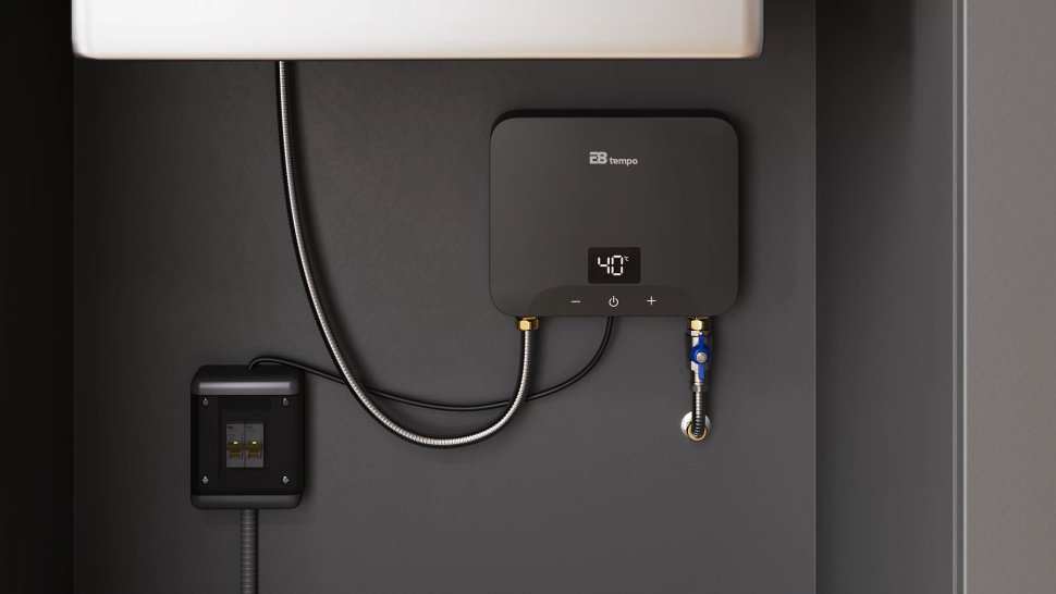 Проточный электрический водонагреватель E8 tempo KLE60 серый пластик